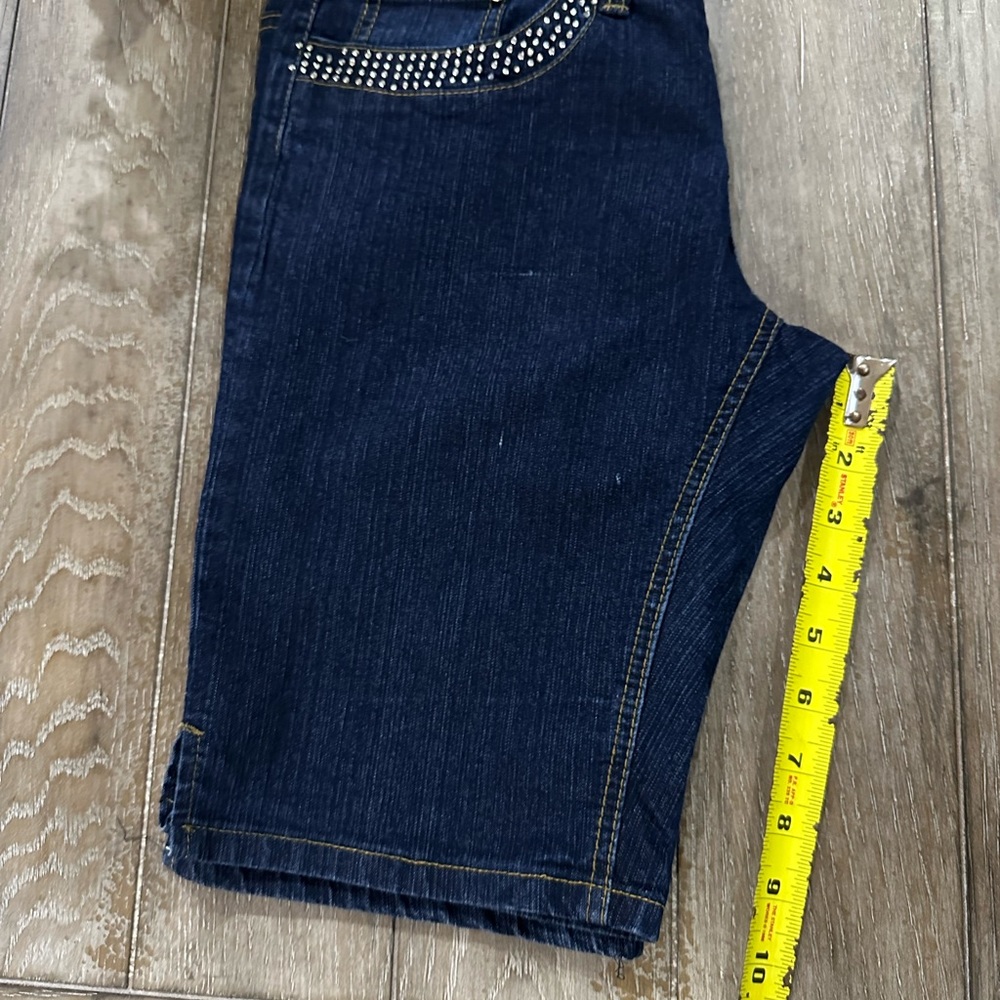 Vintage Harlem Jean Shorts - Picture 9 of 11